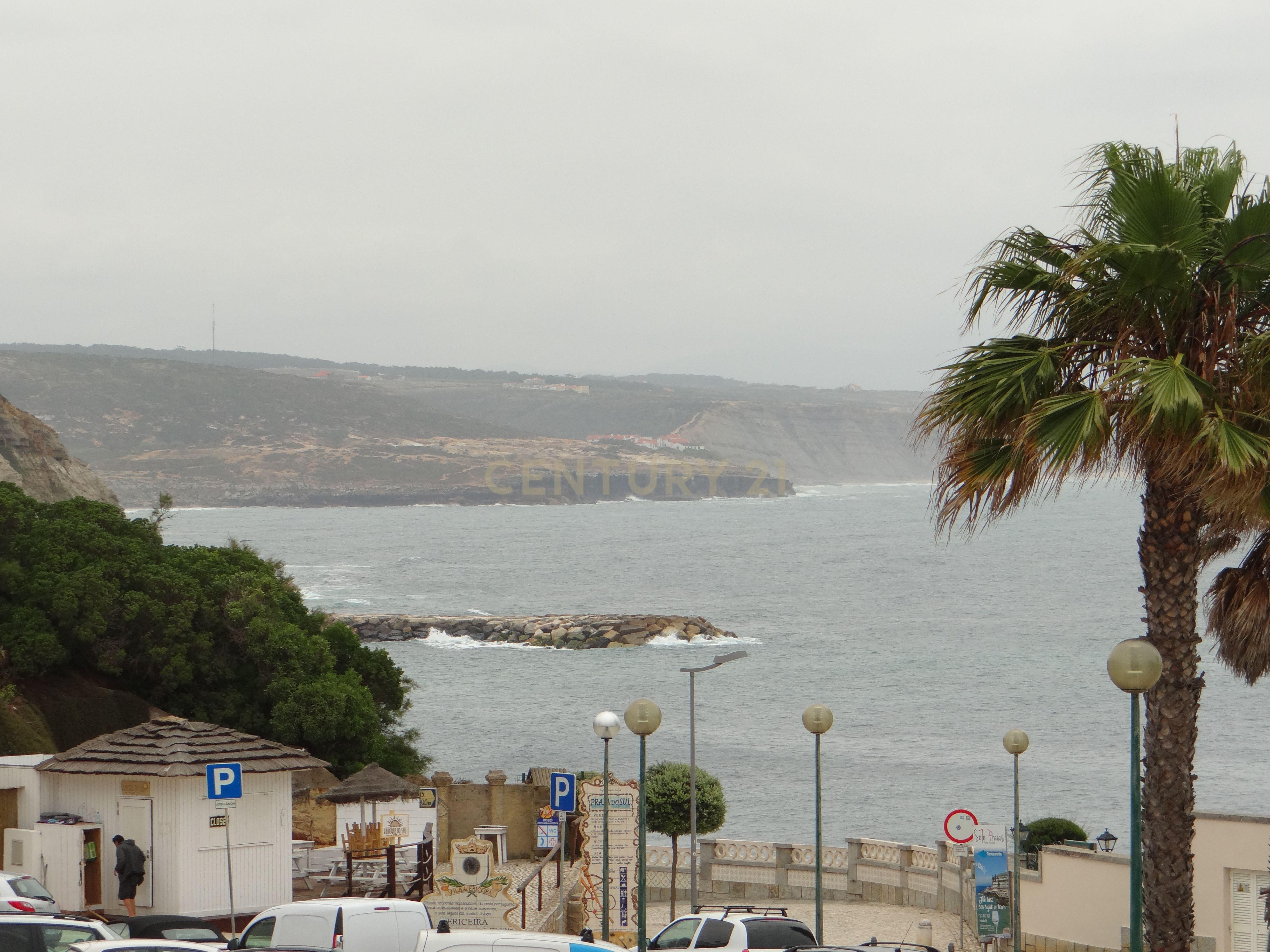 Apartamento Remodelado com Vista Mar na Ericeira, lugar de parqueamento e arrecadação - Image 51