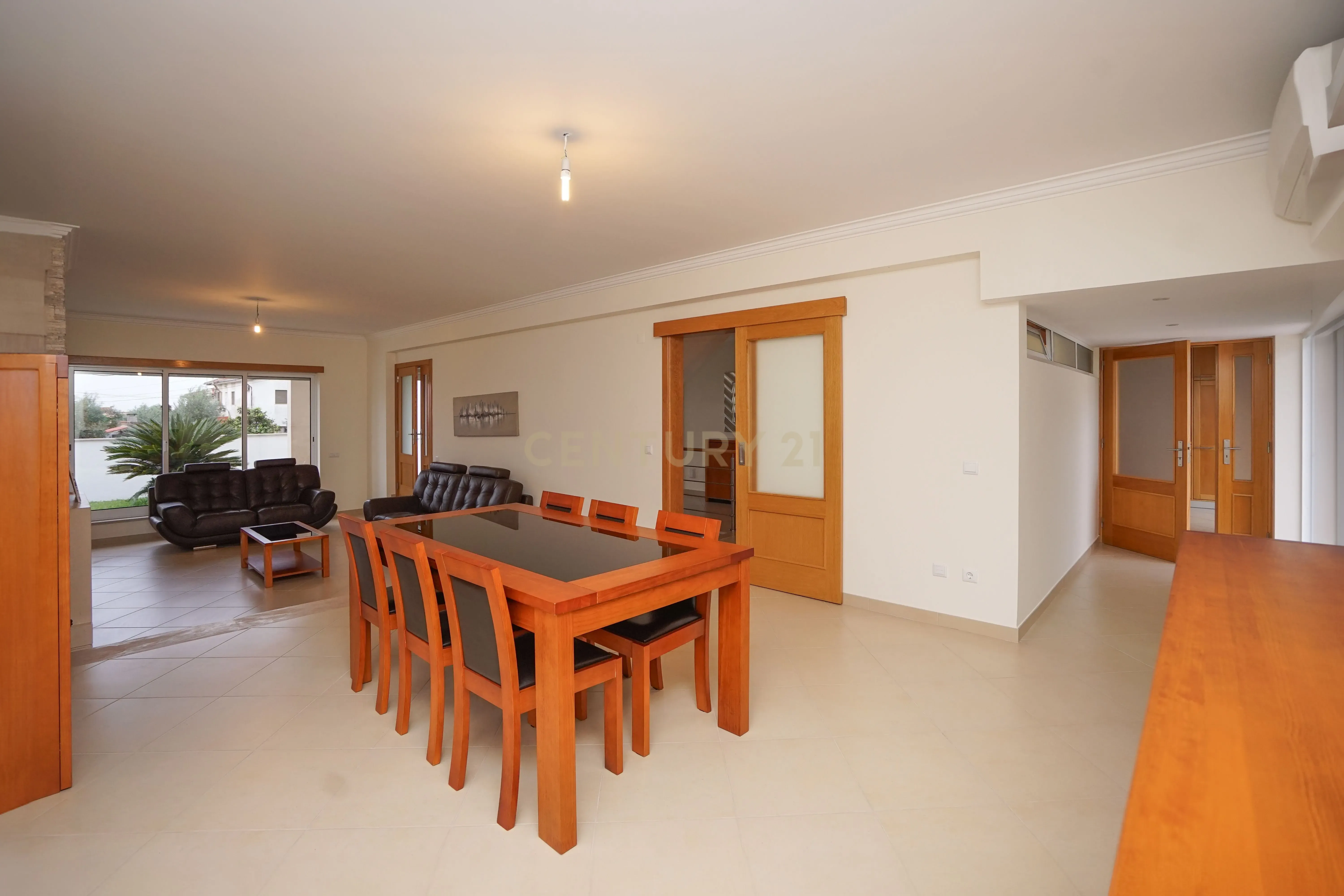 Moradia T4 - Em excelente estado - Image 17