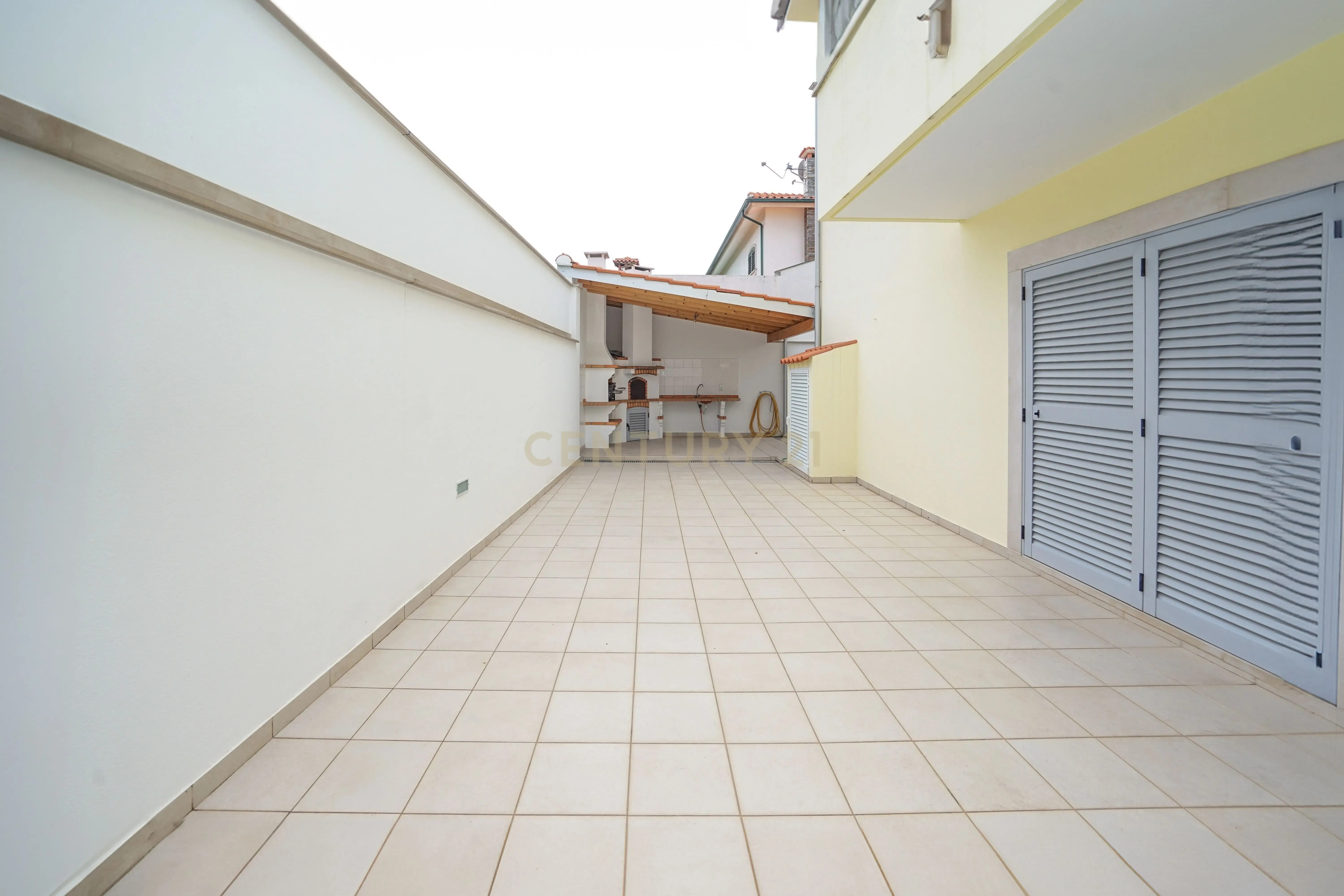 Moradia T4 - Em excelente estado - Image 25
