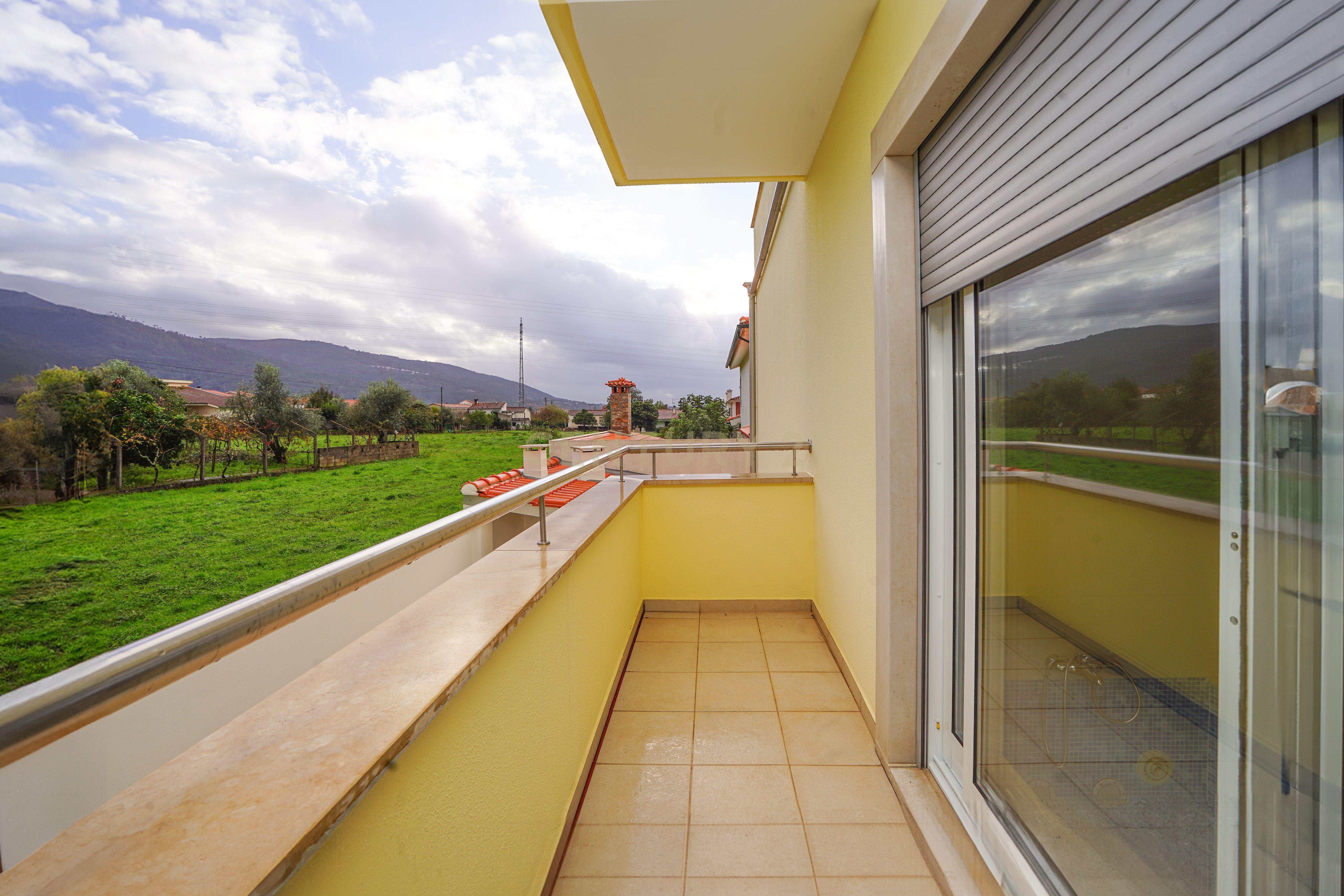 Moradia T4 - Em excelente estado - Image 44