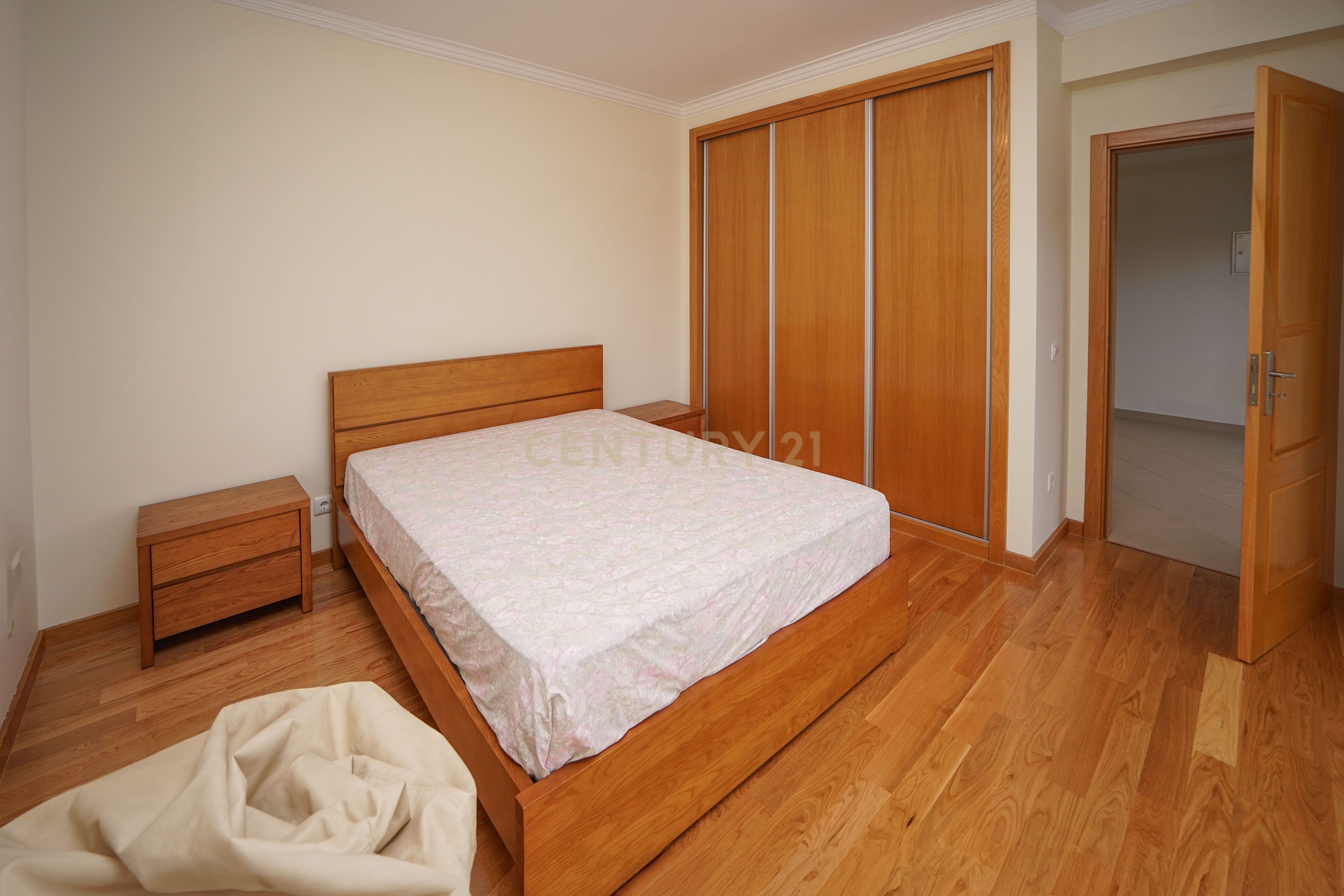 Moradia T4 - Em excelente estado - Image 60