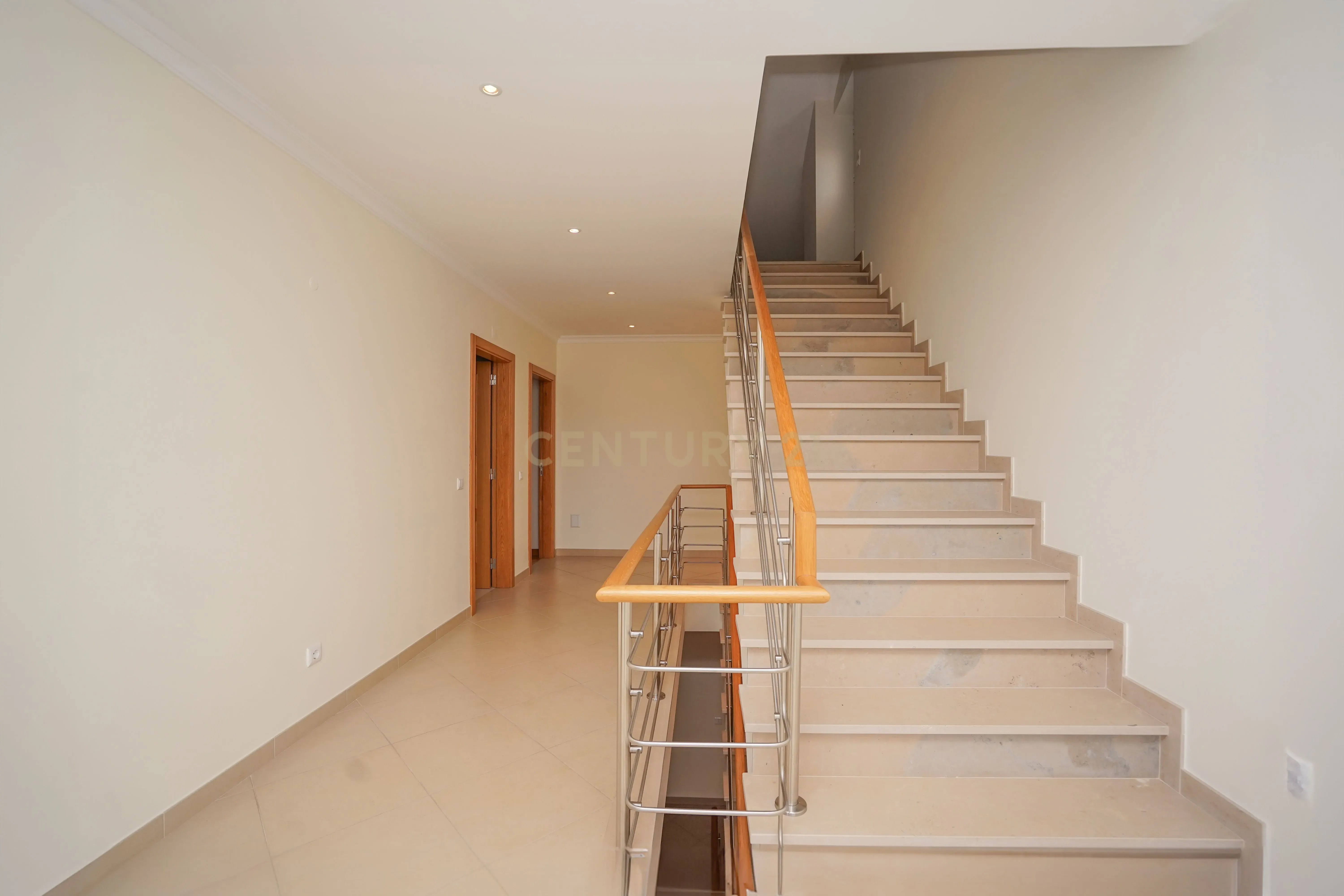 Moradia T4 - Em excelente estado - Image 63