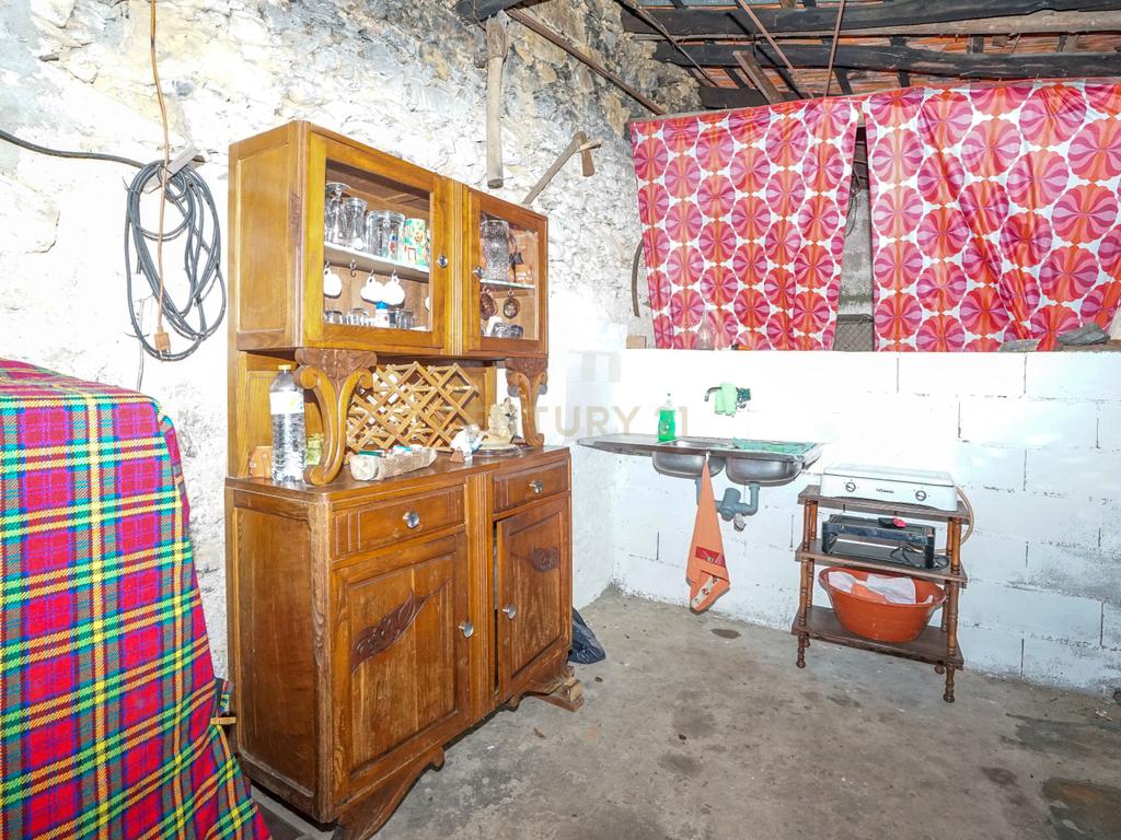 Moradia T1 + 1 com terreno, garagem e pátio - Góis - Image 22