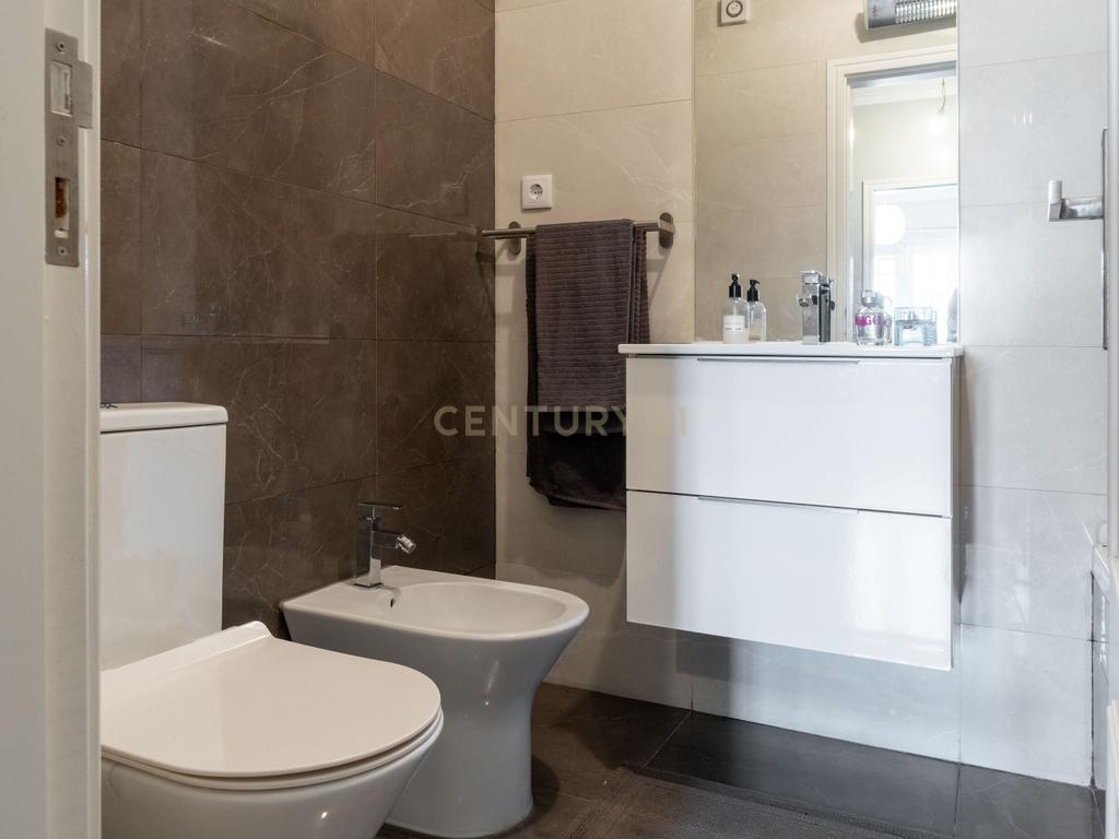 Apartamento T3  na  Quinta da Beloura  em Condomínio Privado com Piscina segurança  24H - Image 17