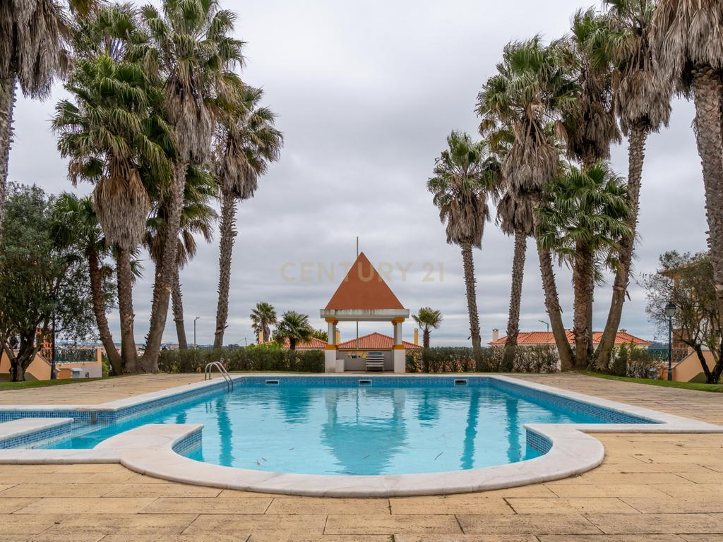Apartamento T3  na  Quinta da Beloura  em Condomínio Privado com Piscina segurança  24H - Image 23