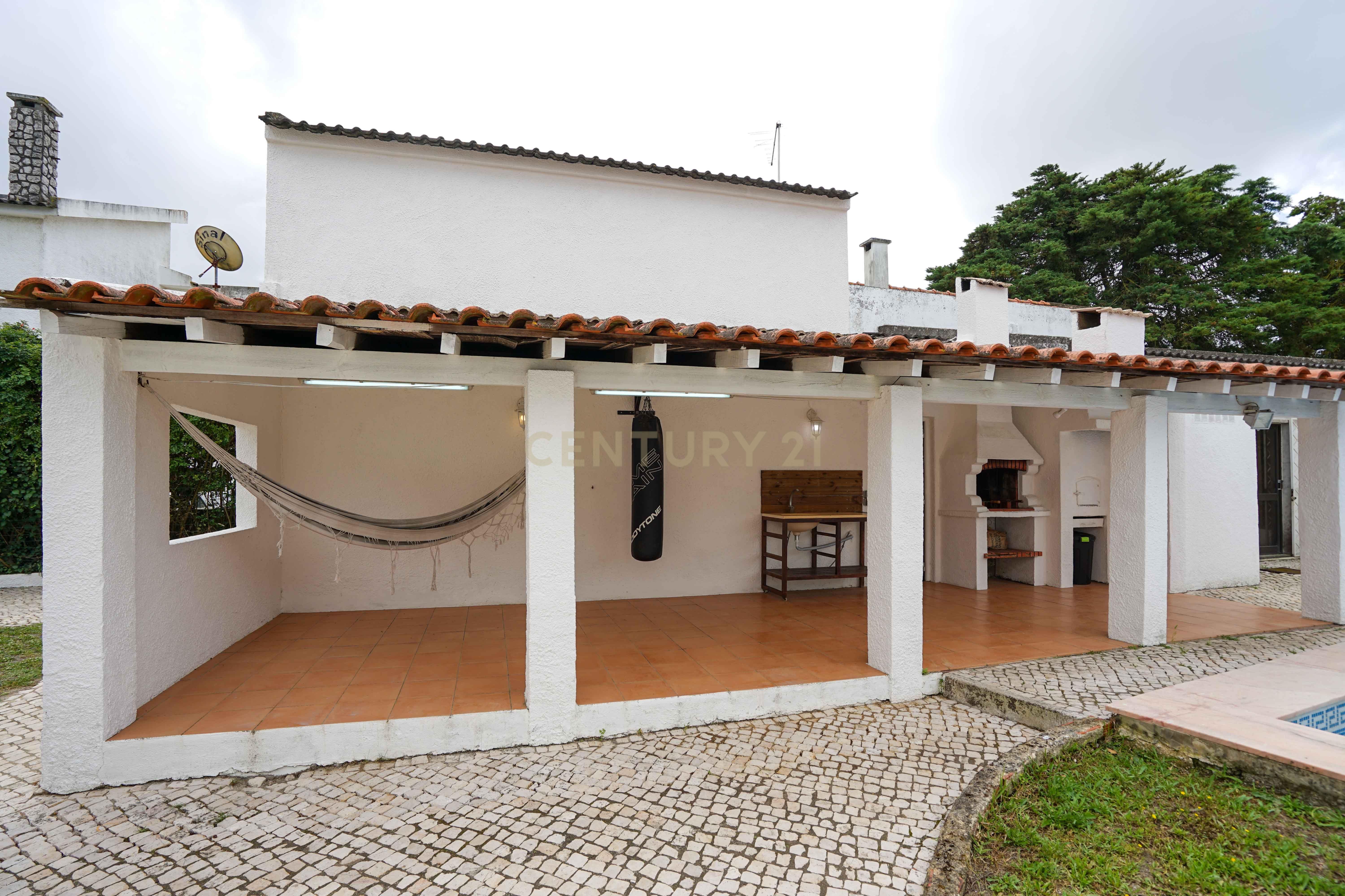Fantástica Moradia isolada T4 na Marisol - Image 57