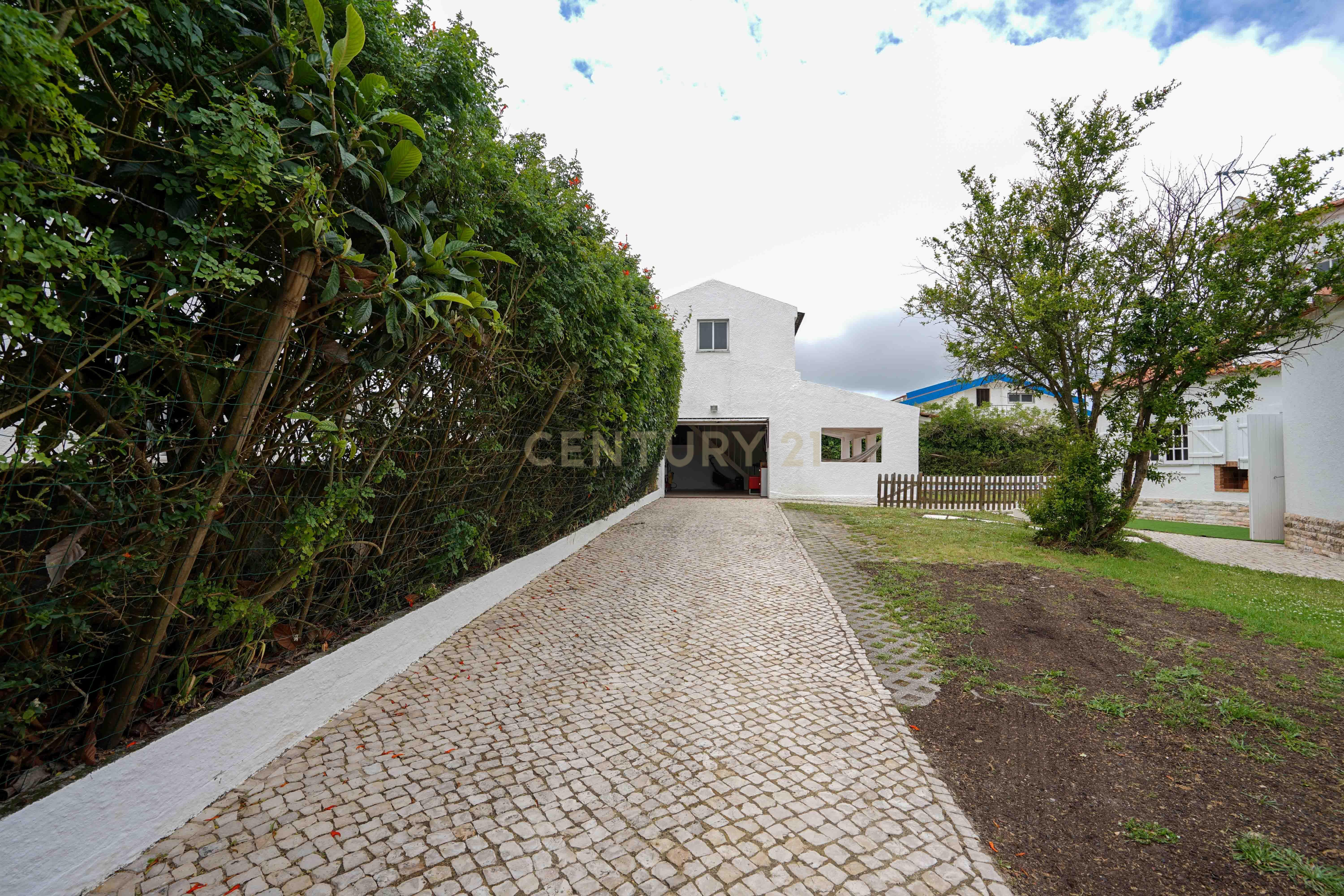 Fantástica Moradia isolada T4 na Marisol - Image 50