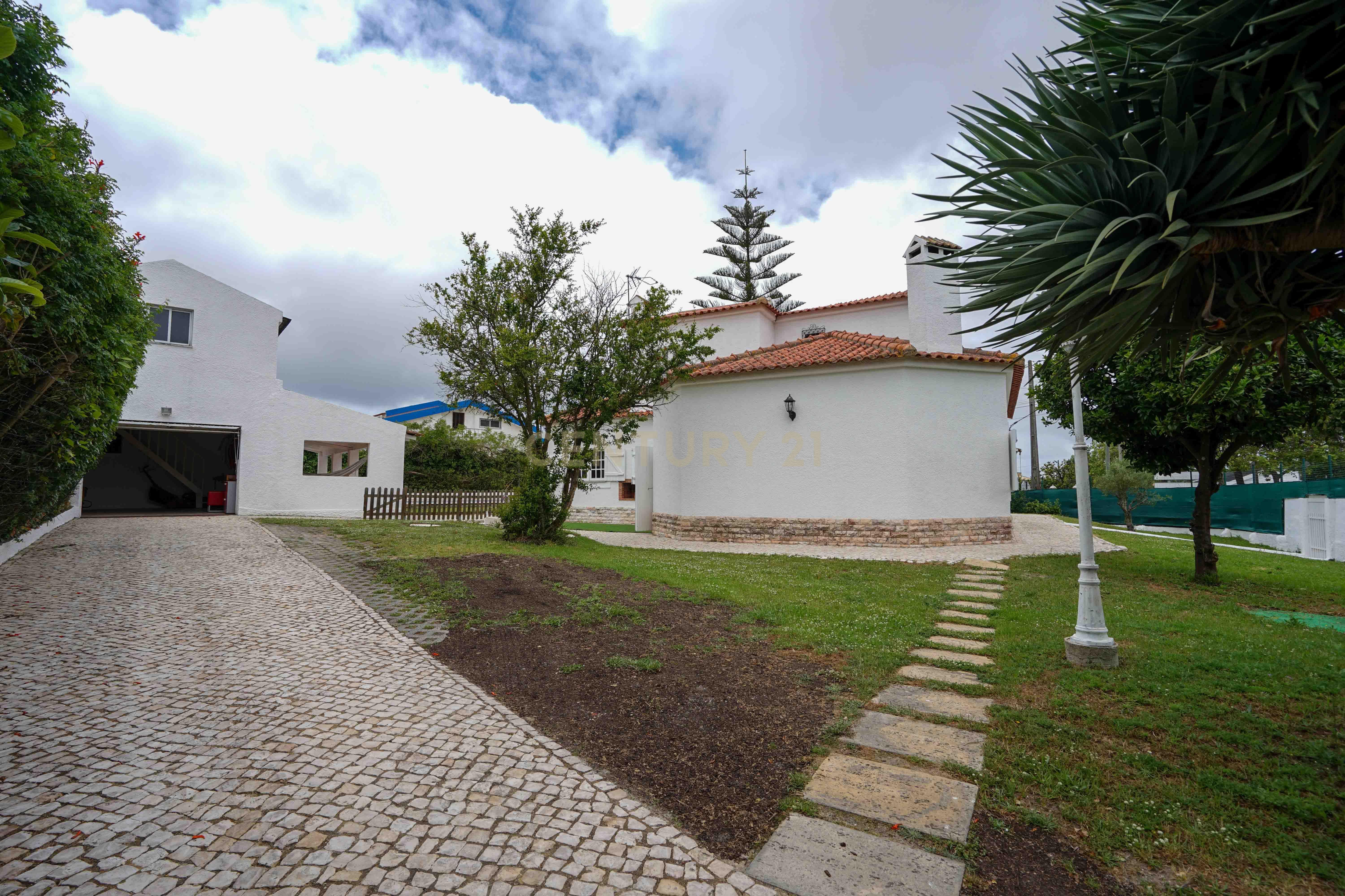 Fantástica Moradia isolada T4 na Marisol - Image 53