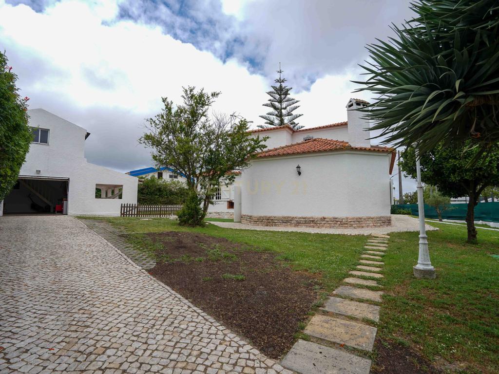 Fantástica Moradia isolada T4 na Marisol - Image 53