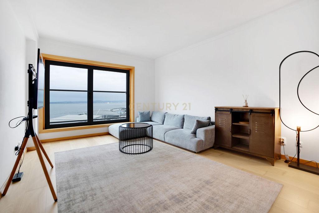 Apartamento T2 vista panoramica deslumbrante no Parque das Nações - Image 4