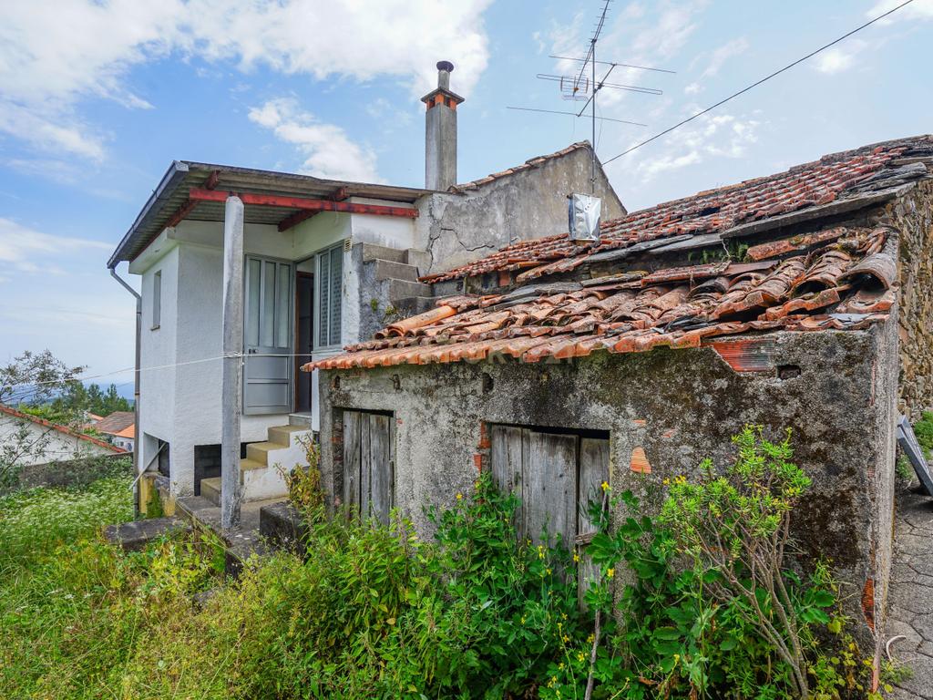 Moradia T3 - Góis - Image 24