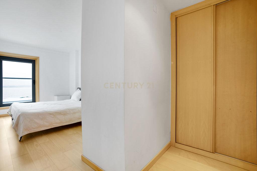 Apartamento T2 vista panoramica deslumbrante no Parque das Nações - Image 12