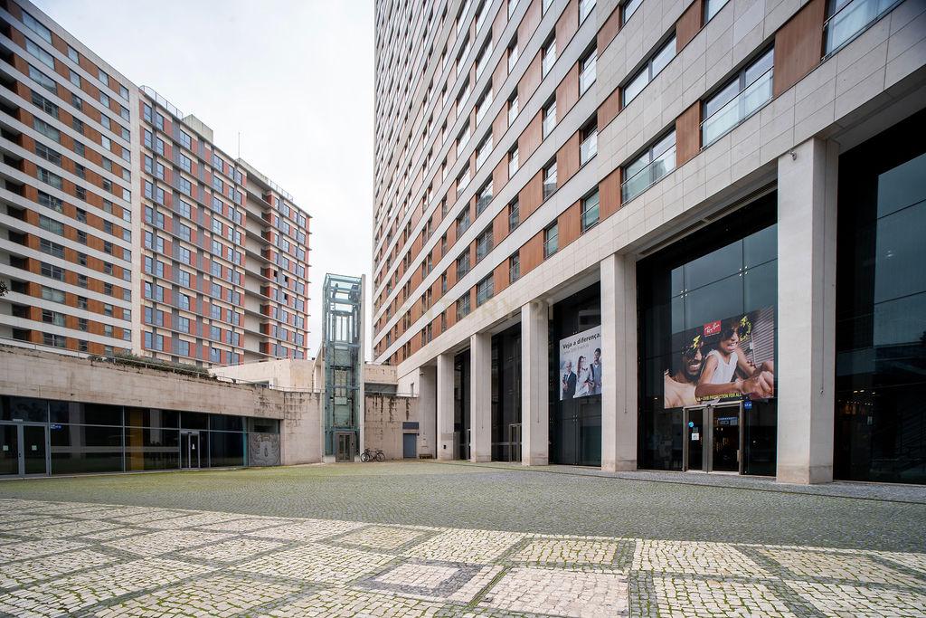 Apartamento T2 vista panoramica deslumbrante no Parque das Nações - Image 25