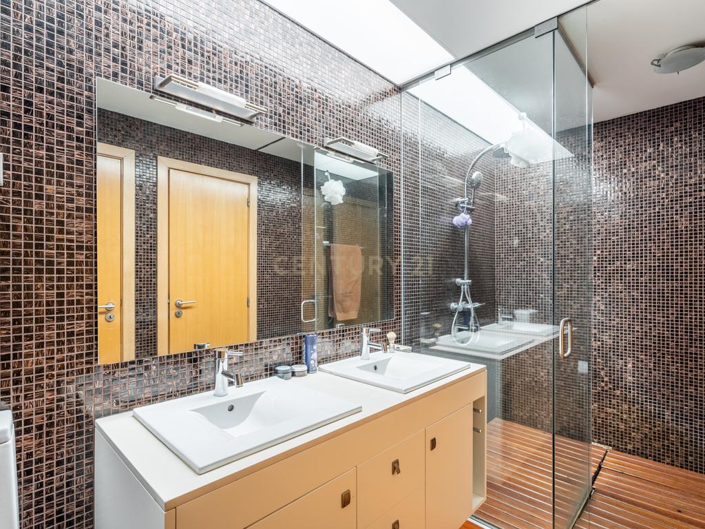 Moradia T4 com piscina - Bom Jesus - Image 31