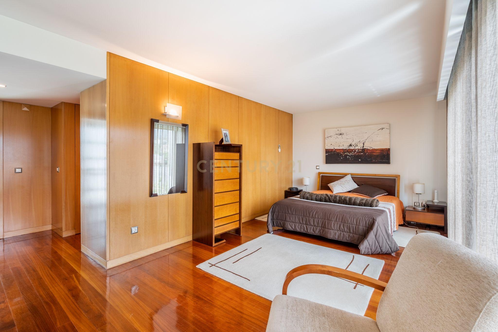 Moradia T4 com piscina - Bom Jesus - Image 33