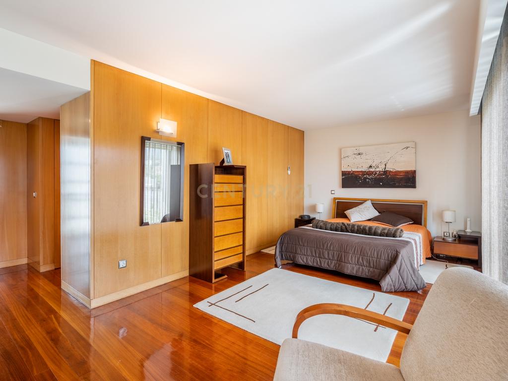 Moradia T4 com piscina - Bom Jesus - Image 33