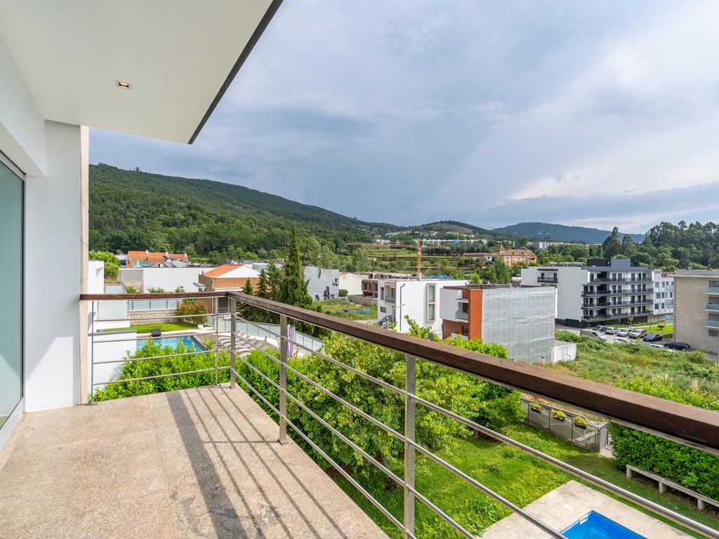 Moradia T4 com piscina - Bom Jesus - Image 36