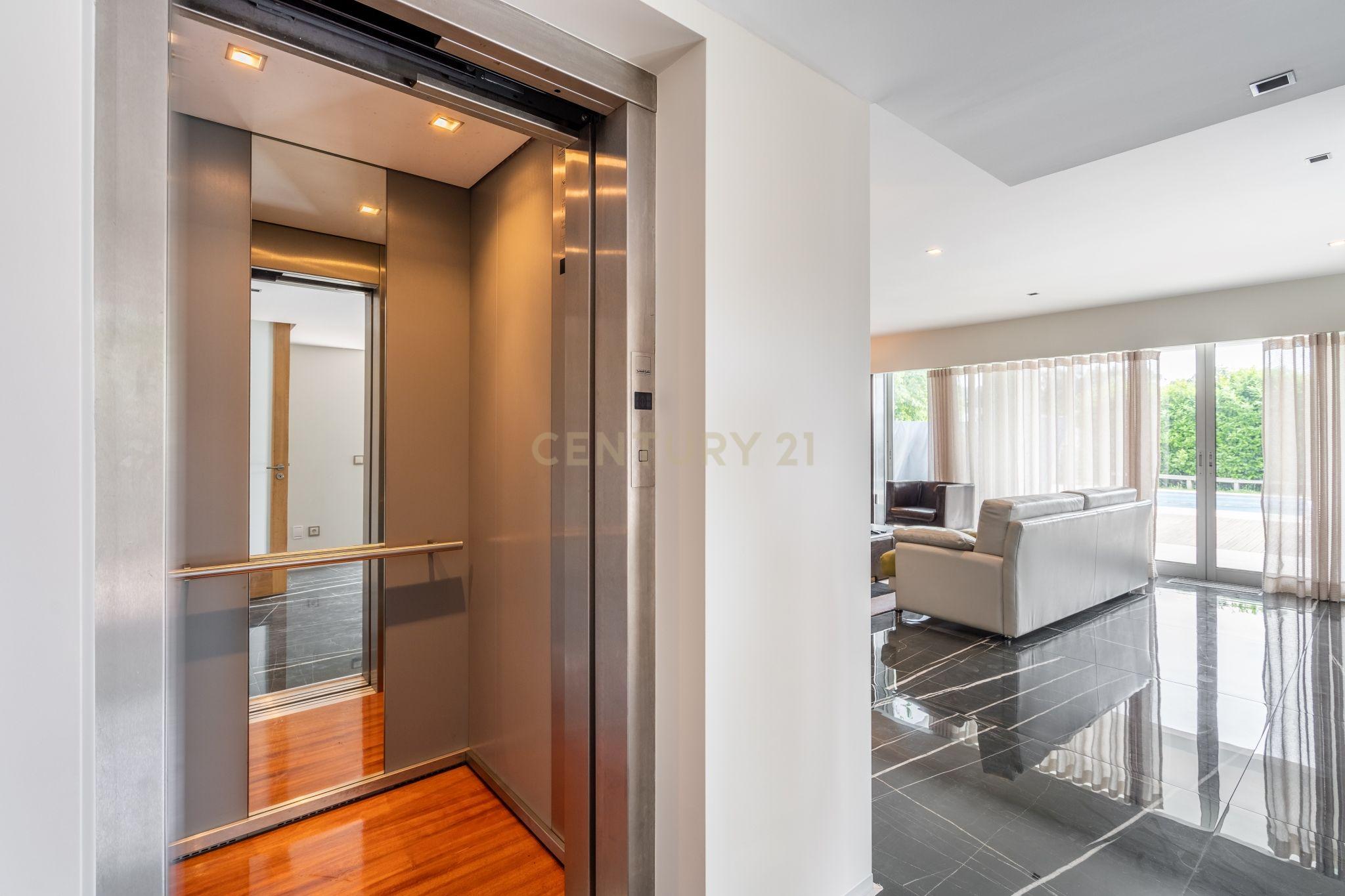 Moradia T4 com piscina - Bom Jesus - Image 40