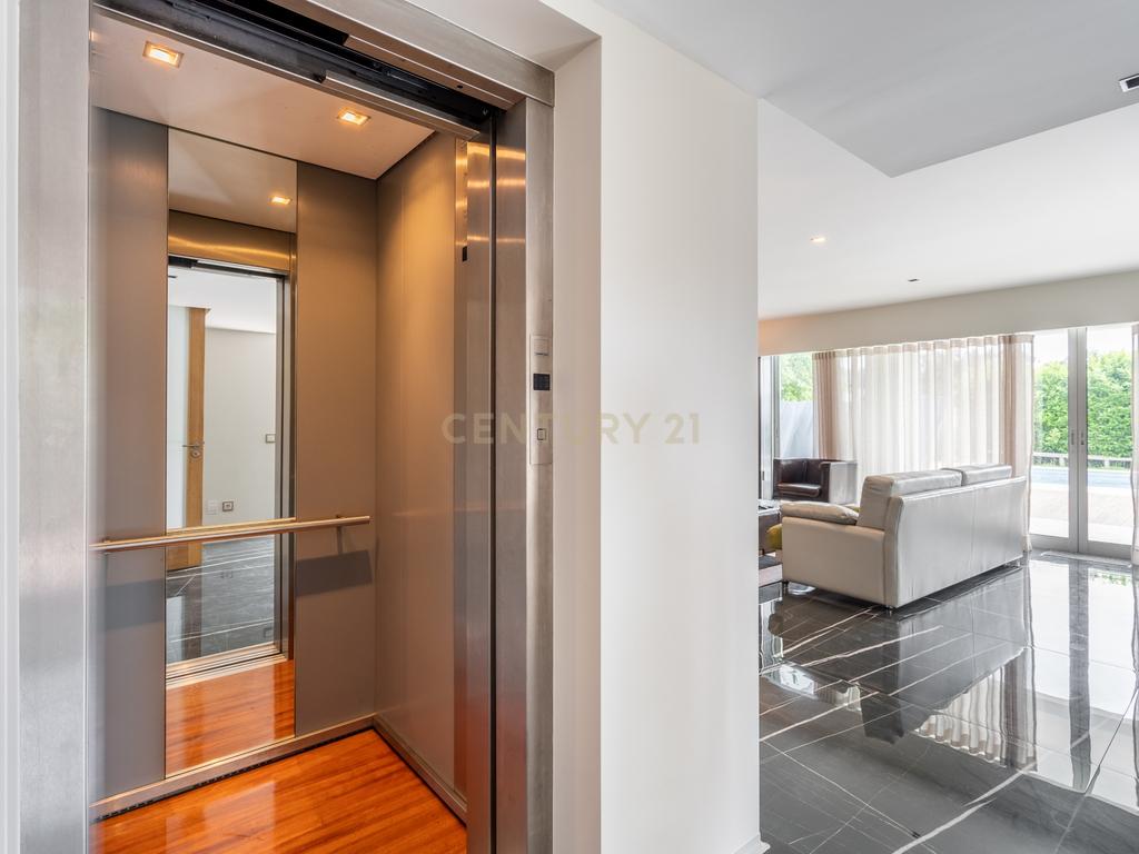 Moradia T4 com piscina - Bom Jesus - Image 40