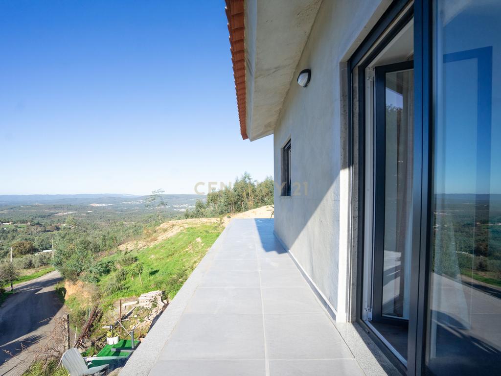 Terreno com projeto em execução - Lousã - Image 25