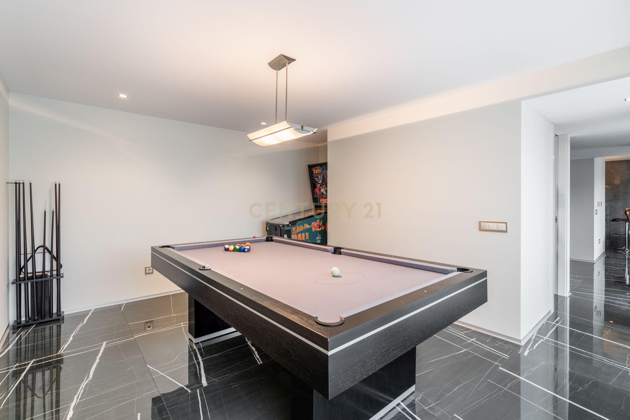 Moradia T4 com piscina - Bom Jesus - Image 46