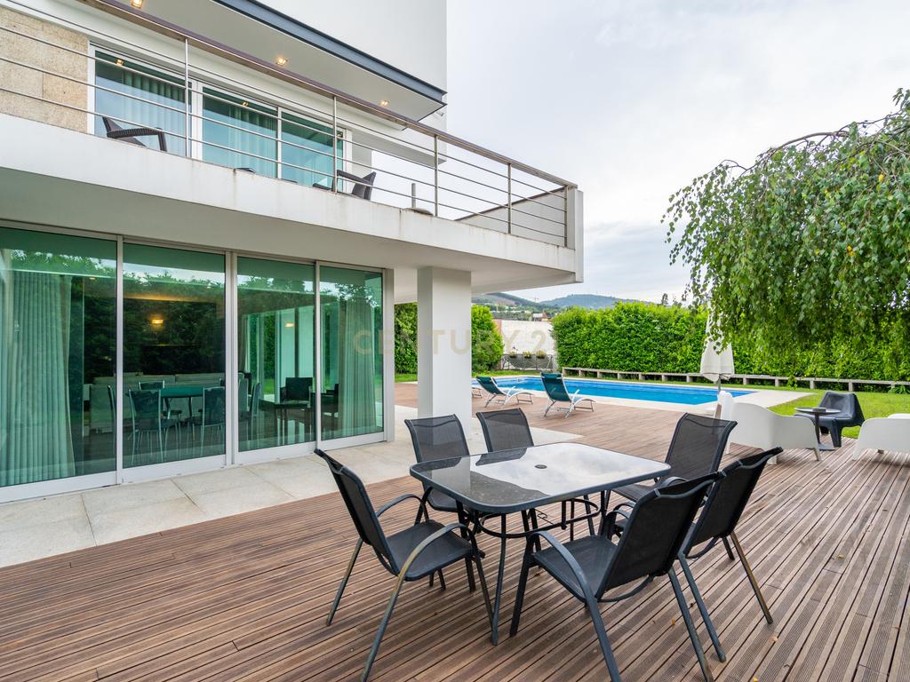 Moradia T4 com piscina - Bom Jesus - Image 49