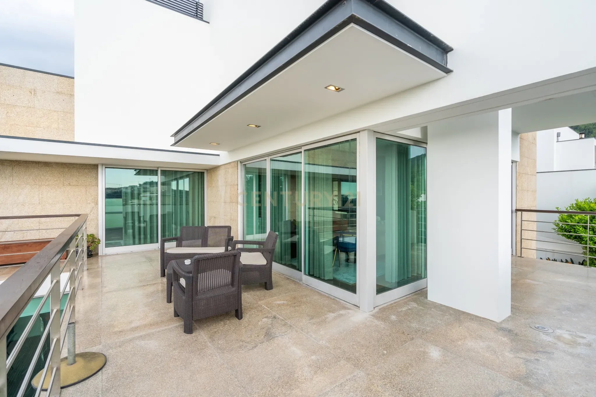 Moradia T4 com piscina - Bom Jesus - Image 38
