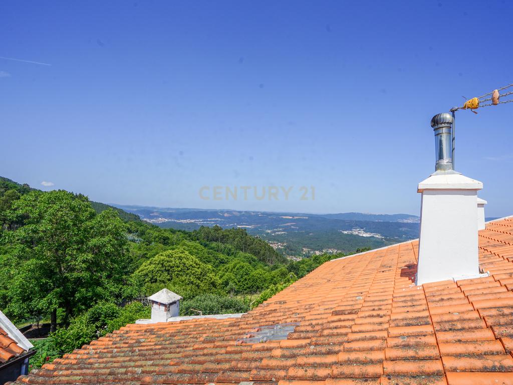 Moradia T2 + T3 - Localização tranquila - Image 32