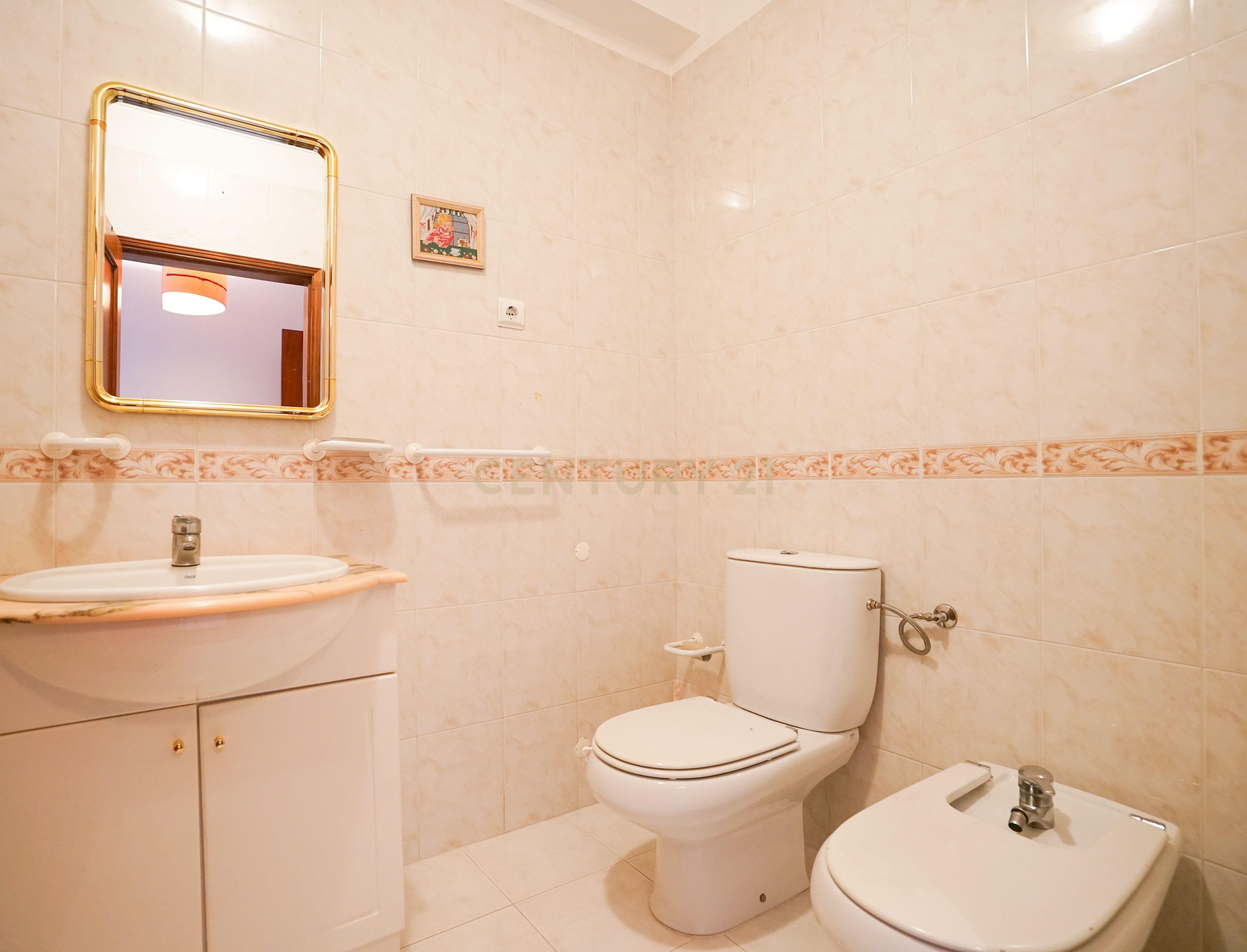 Apartamento T3 em prédio com elevador no centro de Miranda do Corvo - Image 19