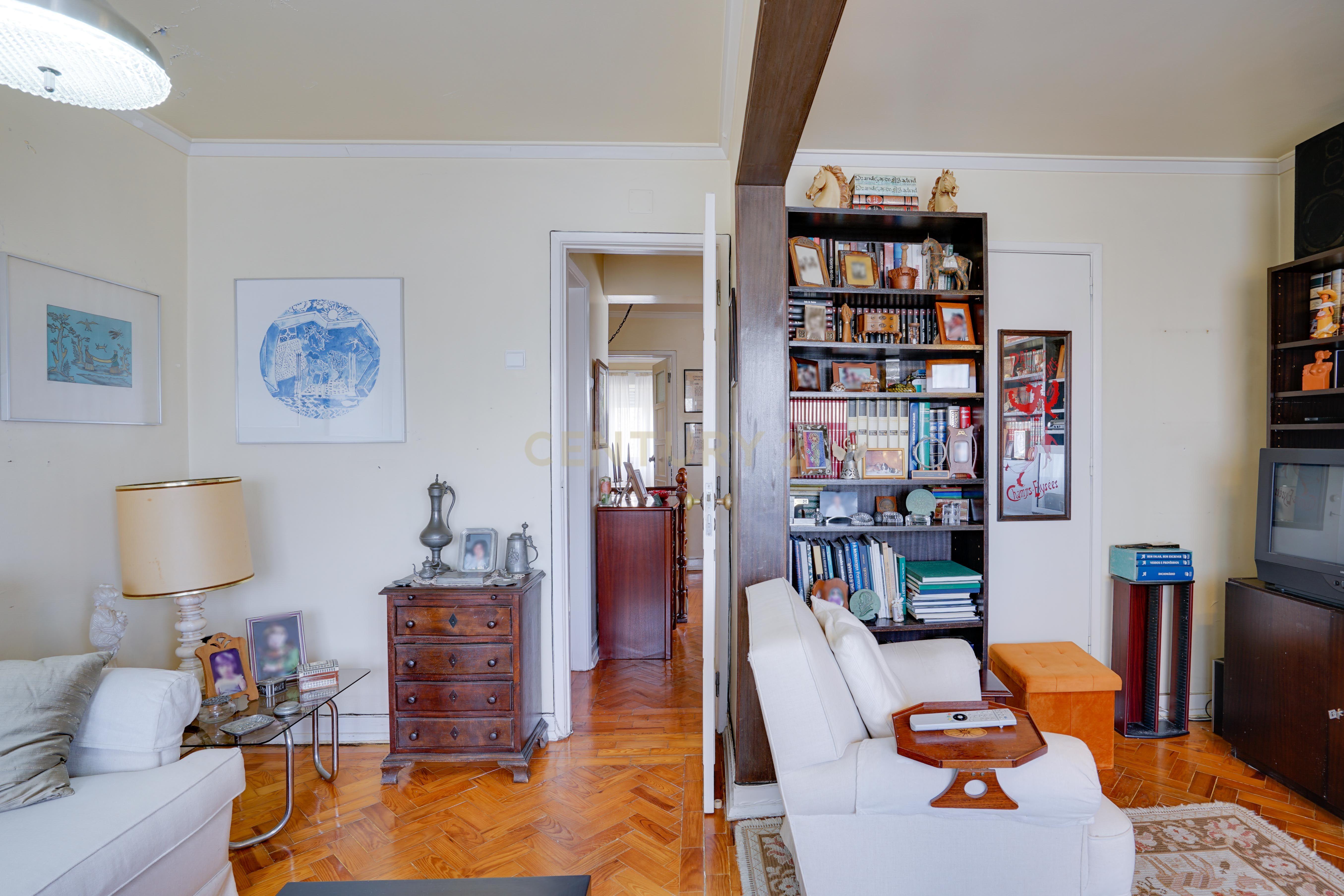 Duplex T4 em Lisboa com 125m² e serviços incluídos - Image 33