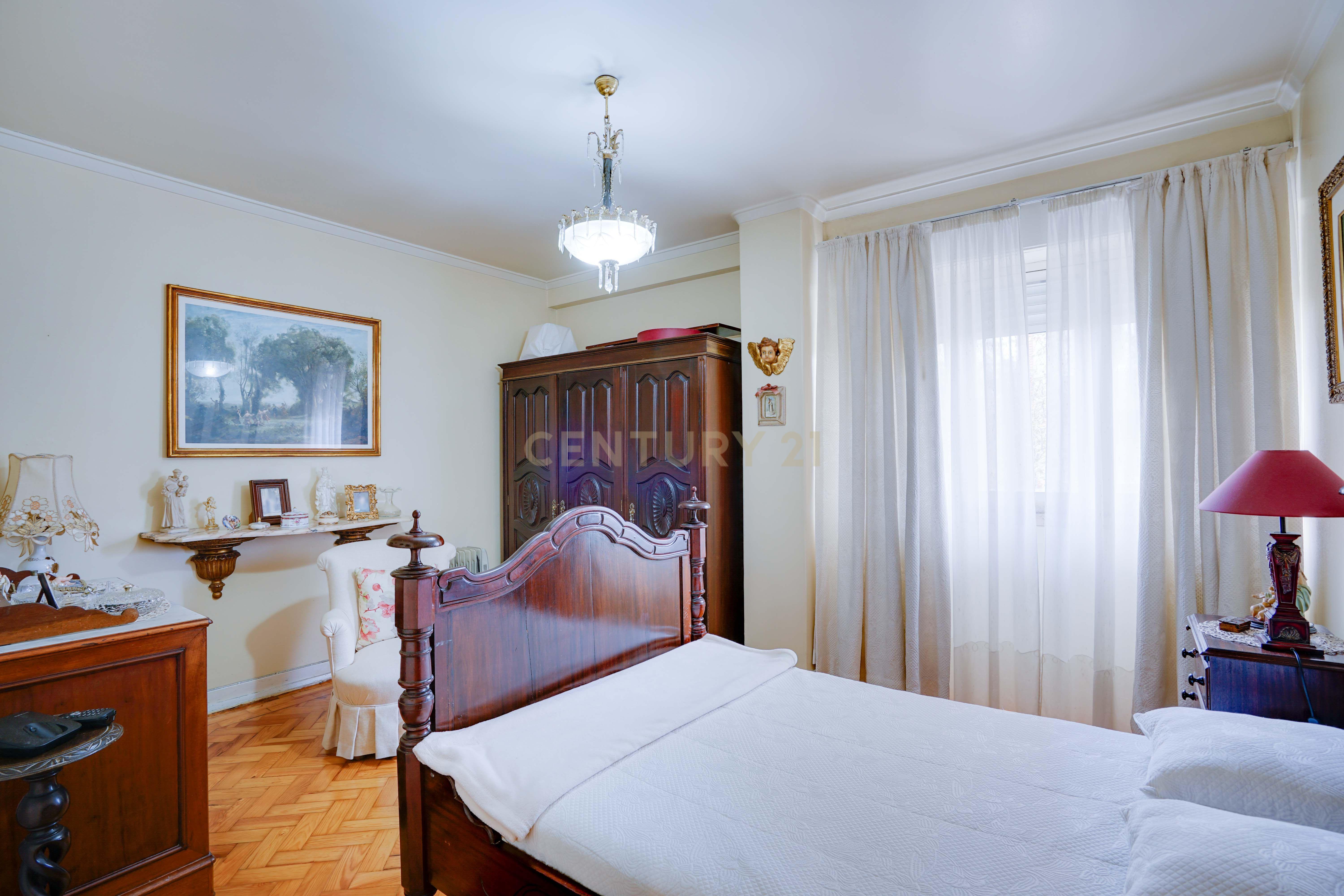 Duplex T4 em Lisboa com 125m² e serviços incluídos - Image 16