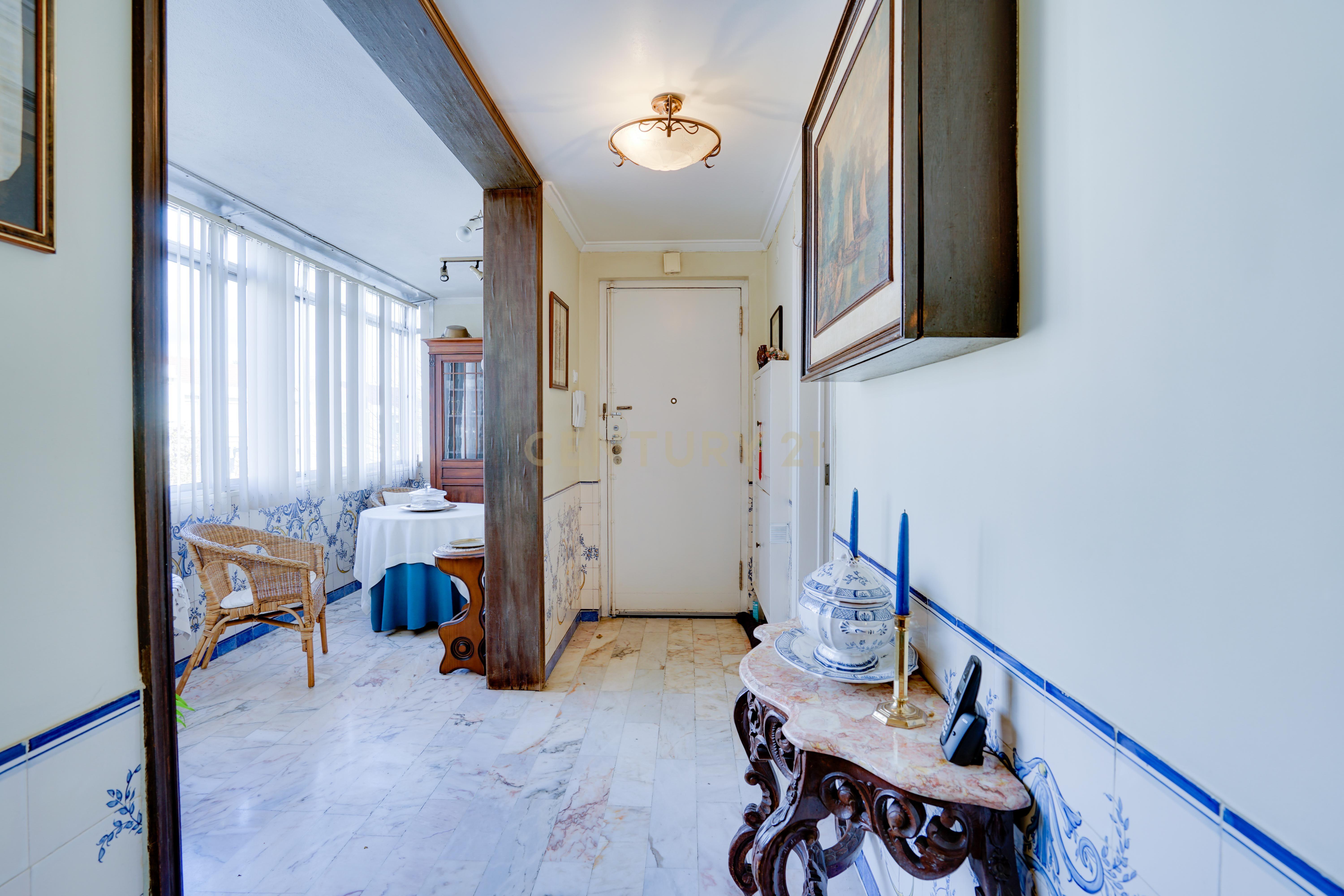 Duplex T4 em Lisboa com 125m² e serviços incluídos - Image 22