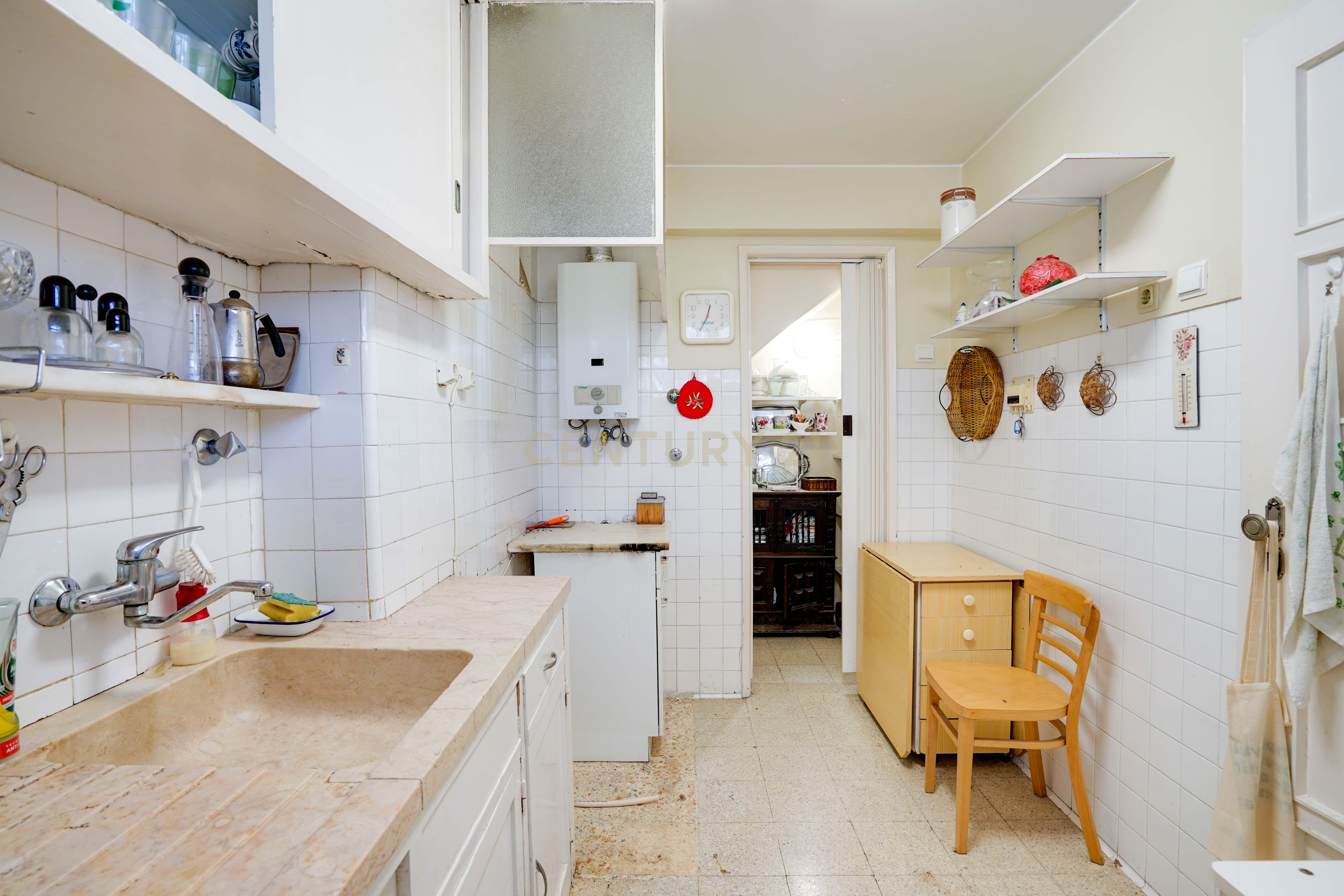 Duplex T4 em Lisboa com 125m² e serviços incluídos - Image 29
