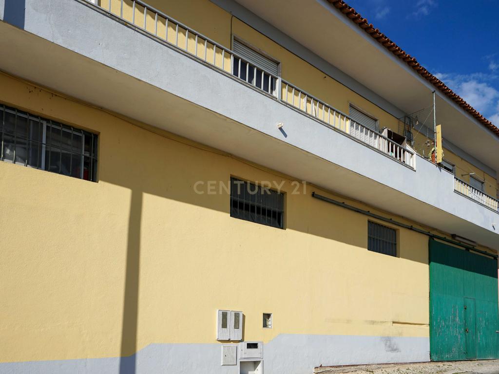 Prédio em Camarate para venda . - Image 5