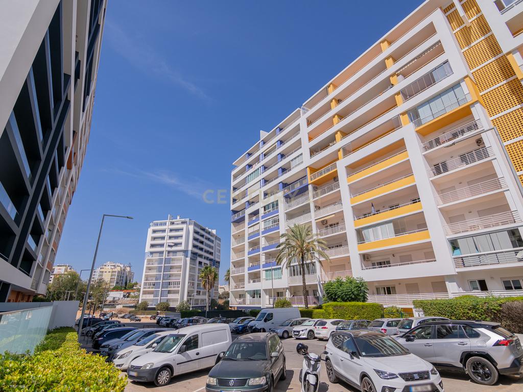 NÃO PERCA ESTA GRANDE OPORTUNIDADE DE ADQUIRIR UM LUGAR DE ESTACIONAMENTO NUMA DAS MELHORES ZONAS DE PORTIMÃO - ALTO DO QUINTÃO LUGAR DE ESTACIONAMENTO BASTANTE ESPAÇOSO COM 15M2 DE FÁCIL ACESSO LOCALIZADO NUMA DAS MELHORES ZONAS DE PORTIMÃO - ALTO DO QUI - Image 4