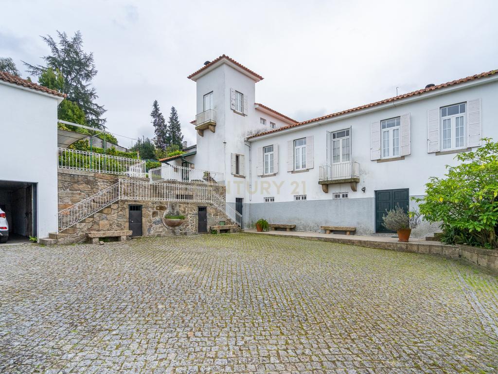Moradia histórica centro de Braga - Image 19