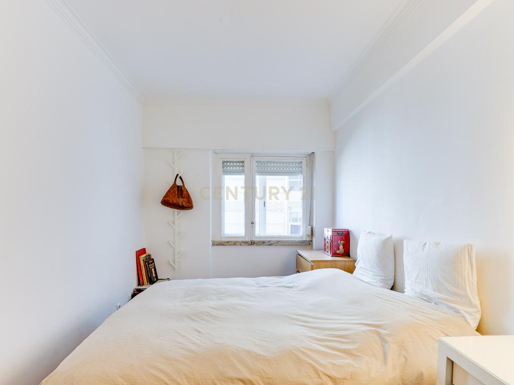 Apartamento T2 em Campolide - Image 5