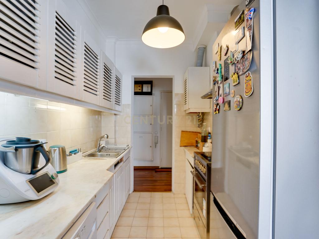 Apartamento T2 em Campolide - Image 15