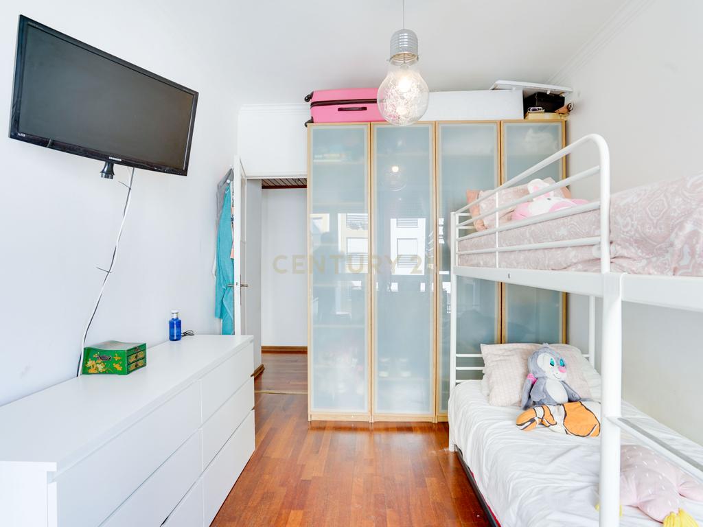 Apartamento T2 em Campolide - Image 9