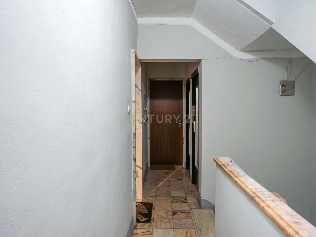 Apartamento T2 em Campolide - Image 23