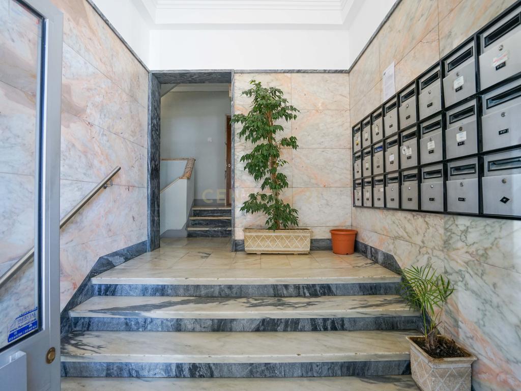 Apartamento T2 em Campolide - Image 24