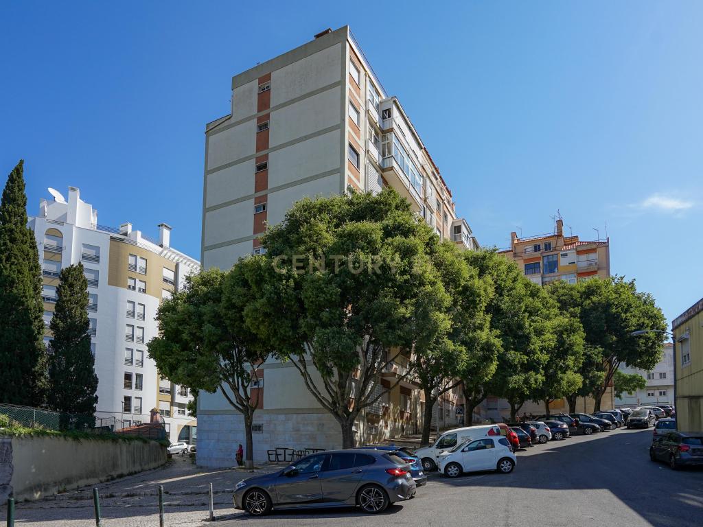 Apartamento T2 em Campolide - Image 20