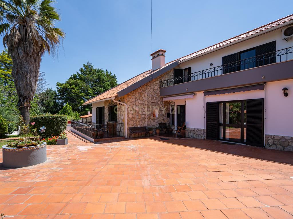 Moradia T3+1 com piscina para venda em Santarém - Image 16