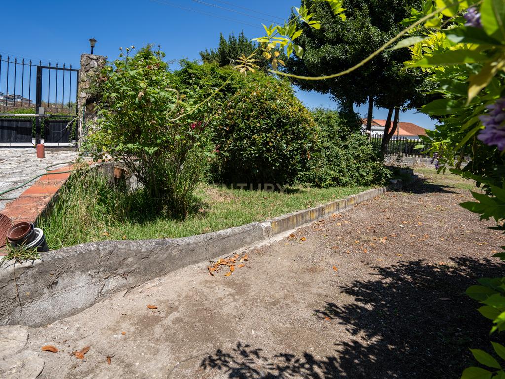 Moradia T3+1 com piscina para venda em Santarém - Image 51