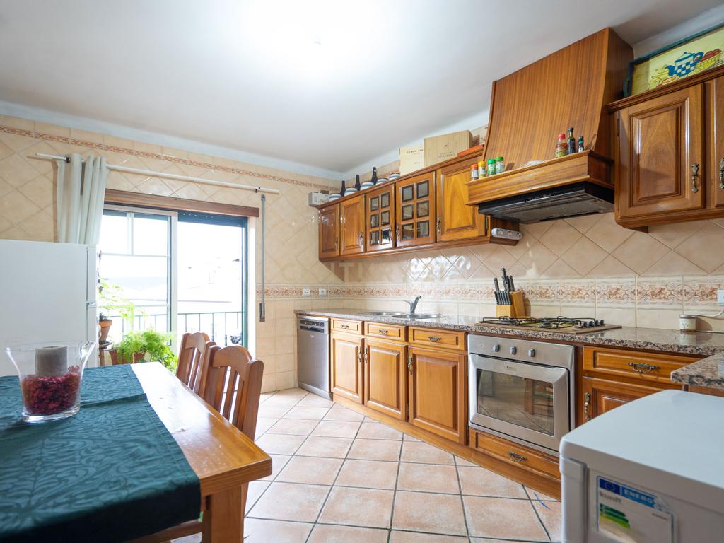 Apartamento T3 - C/ garagem - Image 10