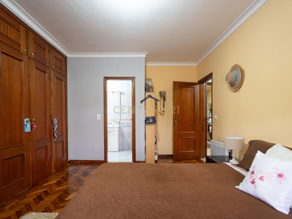 Apartamento T3 - C/ garagem - Image 27