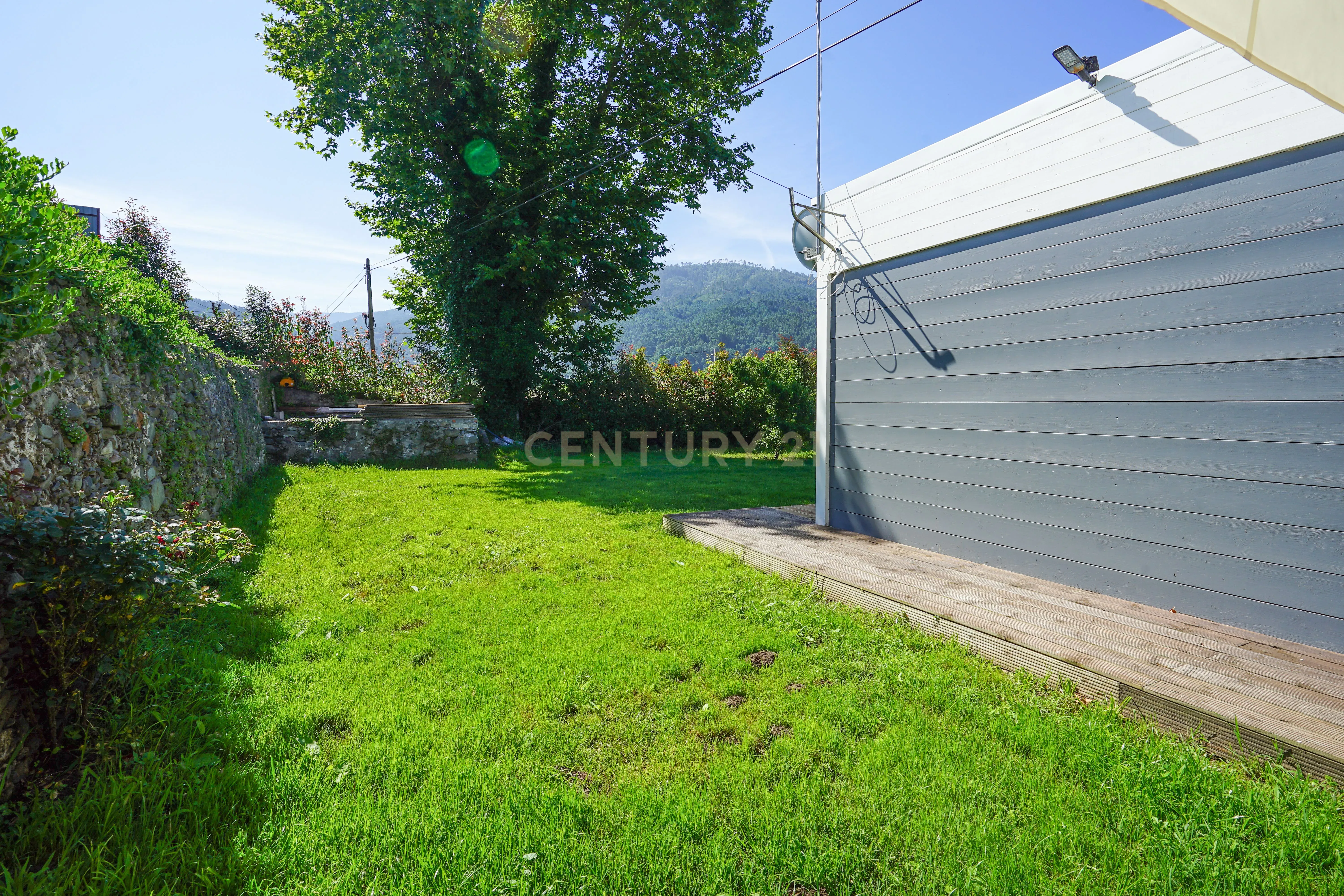Moradia T3 - C/ terreno e piscina - Image 41