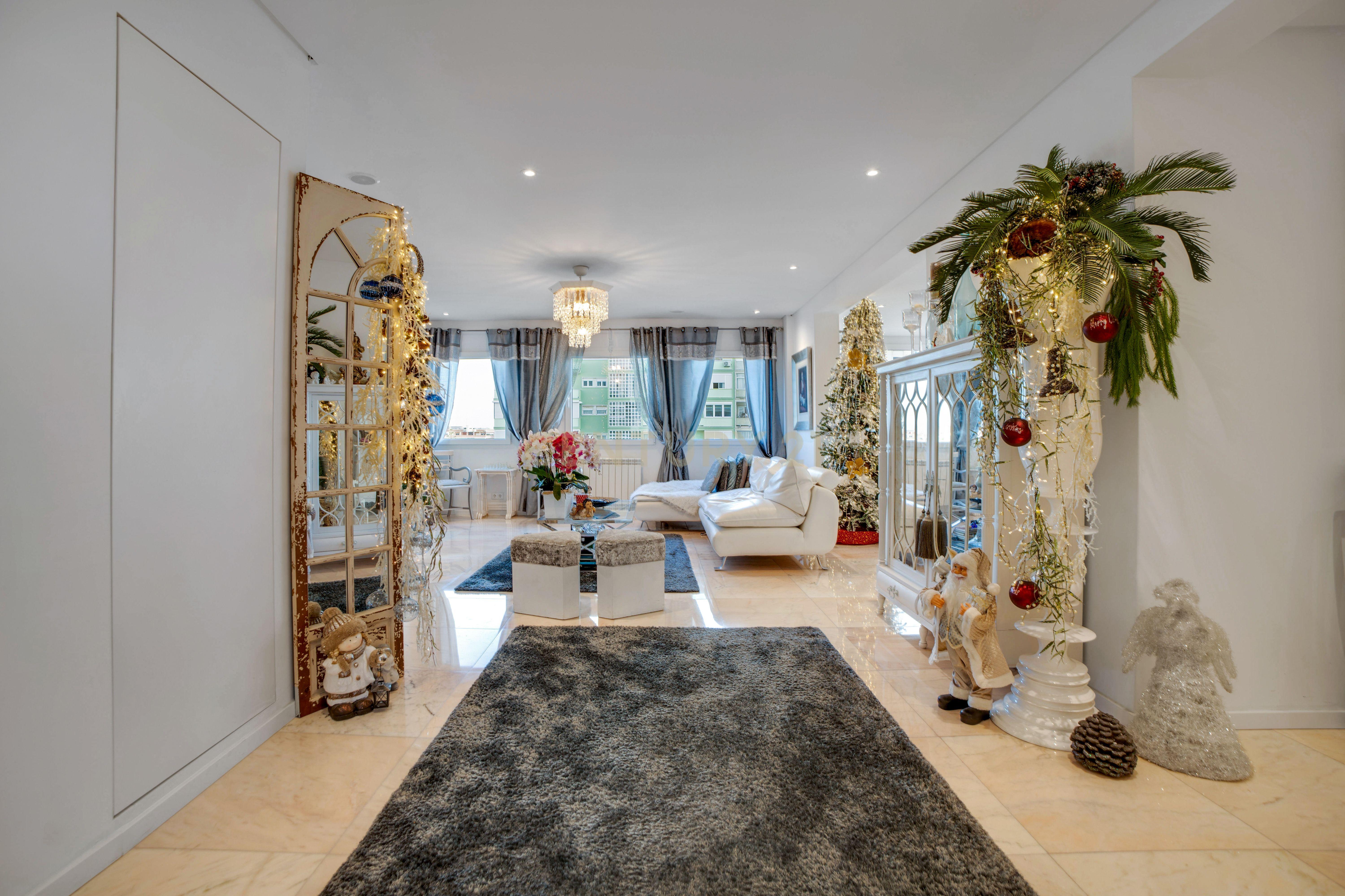 Apartamento T2 de Luxo - Avenida dos Estados Unidos da América - Image 4
