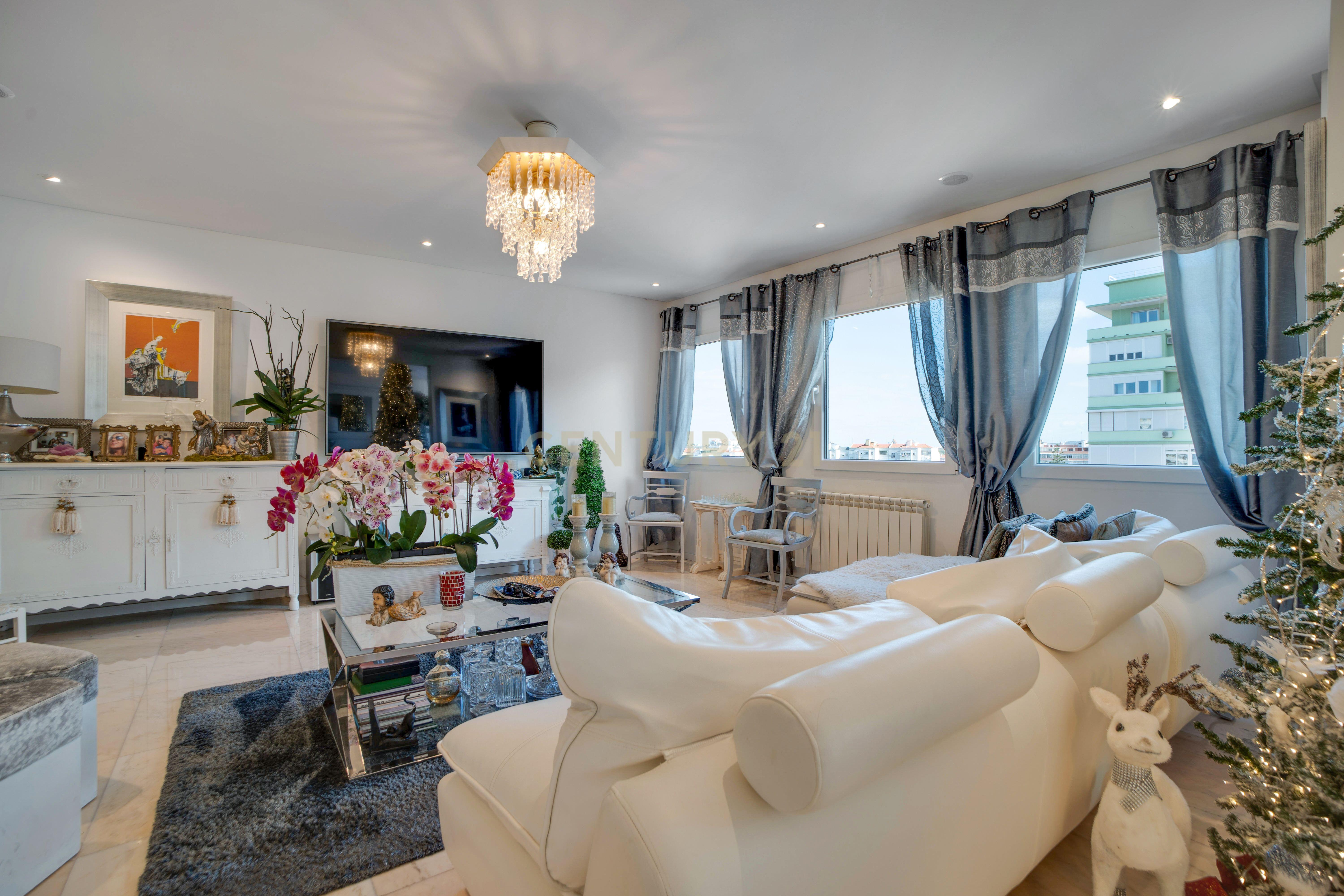 Apartamento T2 de Luxo - Avenida dos Estados Unidos da América - Image 7