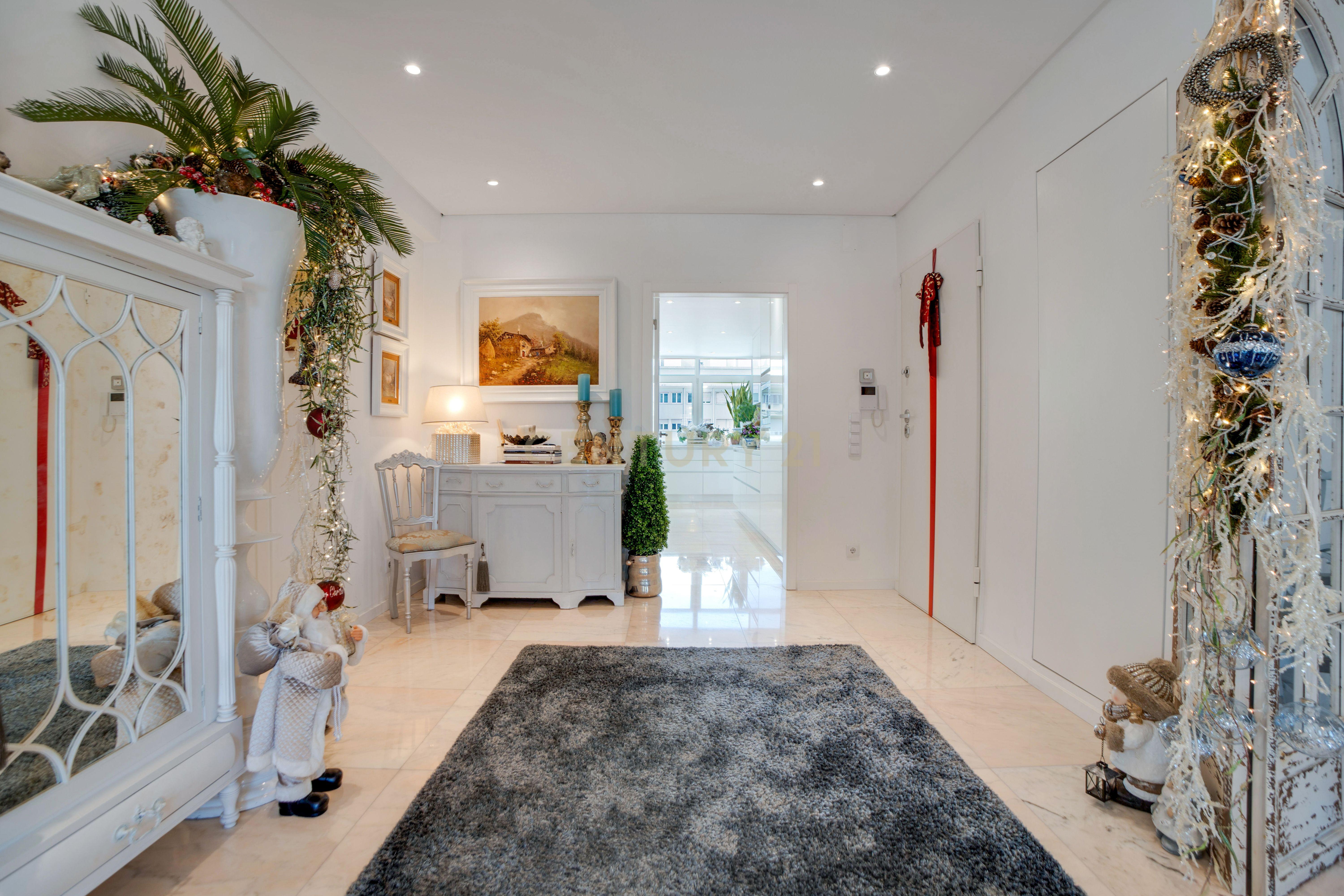 Apartamento T2 de Luxo - Avenida dos Estados Unidos da América - Image 2